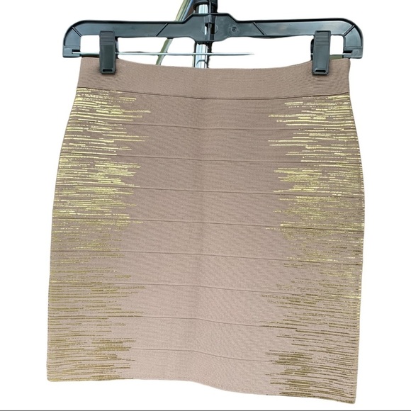 GUESS NWOT Tan Gold Foil Bandage Mini Skirt - Picture 2 of 7